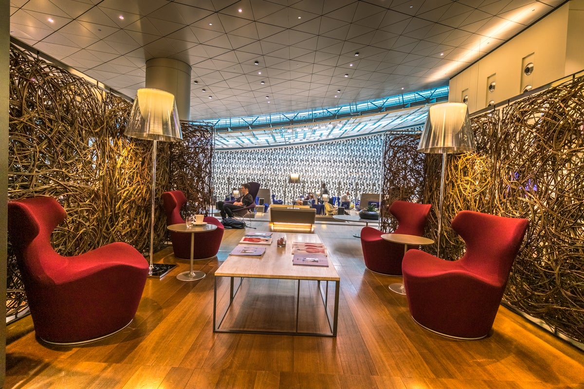 Qatar Airways Al Mourjan Lounge - Seating