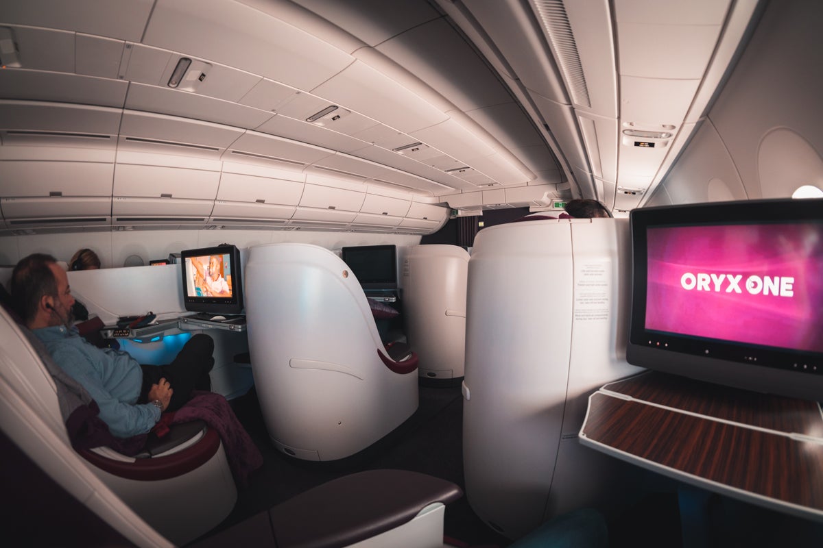 Qatar Airways Airbus A350 Business Class - Lacks Privacy