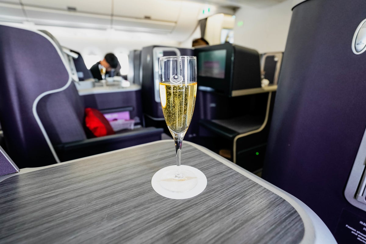 Hainan Airlines A350 Business Class Champagne - Cherag Dubash