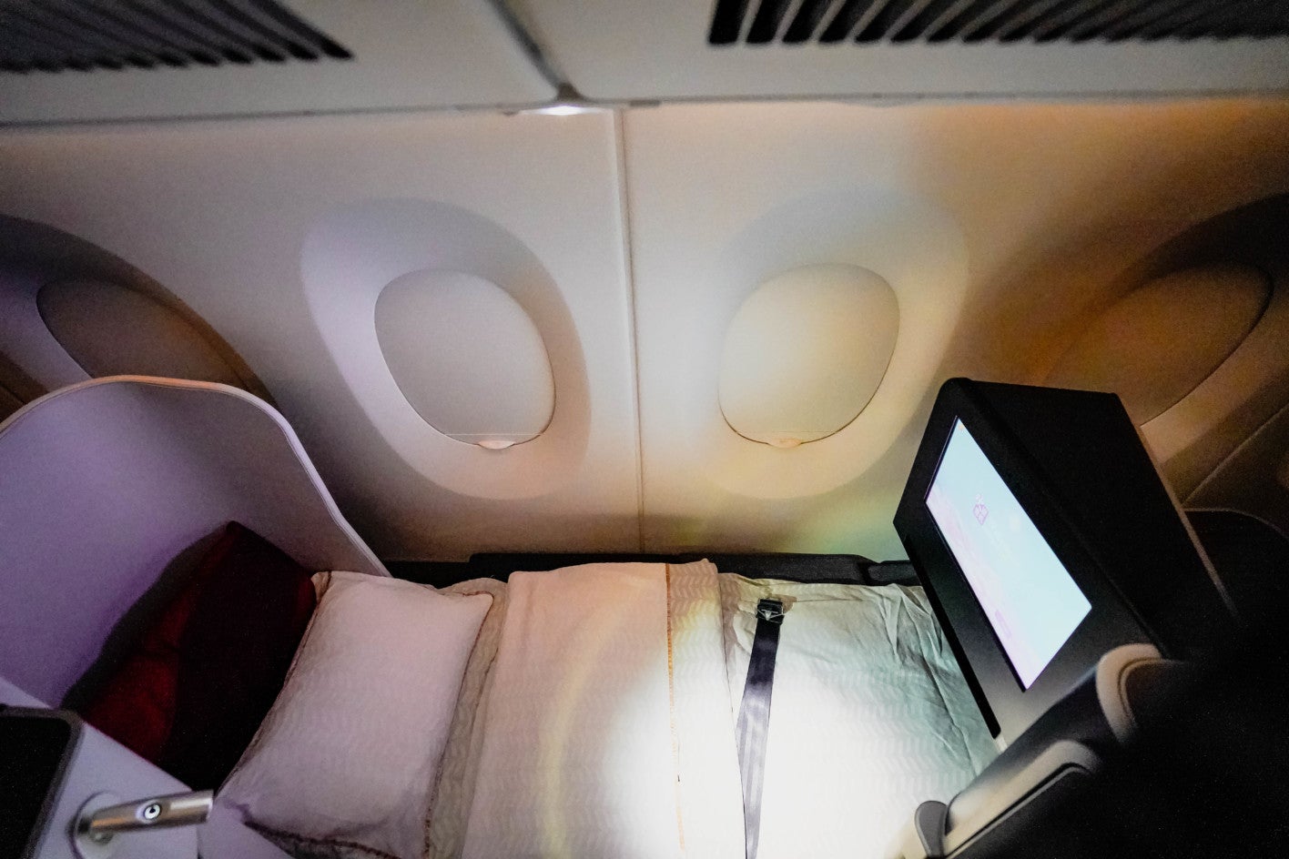 Hainan Airlines Airbus A350 Business Class Review [Beijing > Boston]