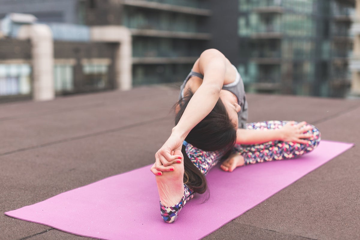The 10 Best Travel Yoga Mats – A Detailed Buyer’s Guide [2023]