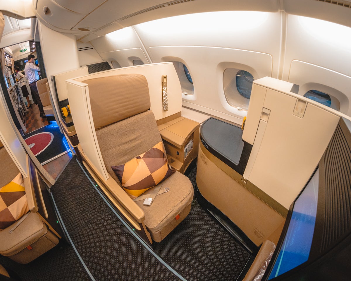 Etihad Airways Airbus A380 Business Class Seat 9H
