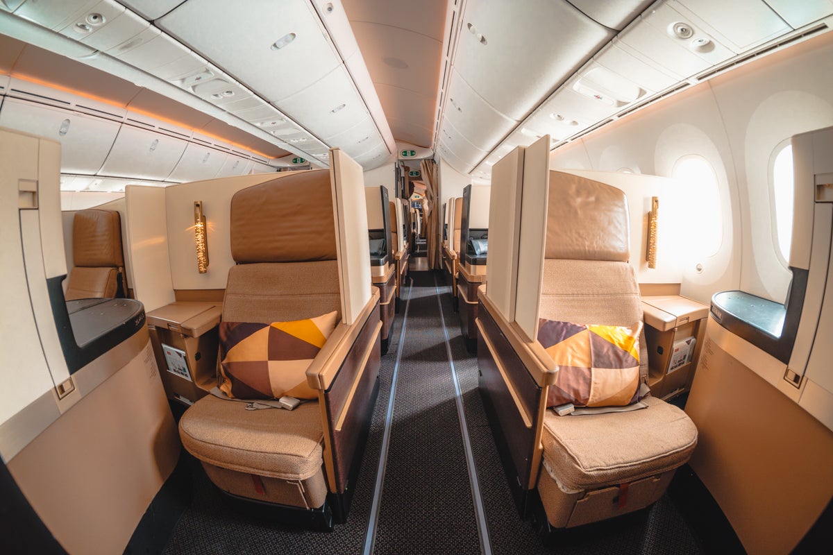 Etihad Airways Boeing 787-9 Business Class Aisle Seats