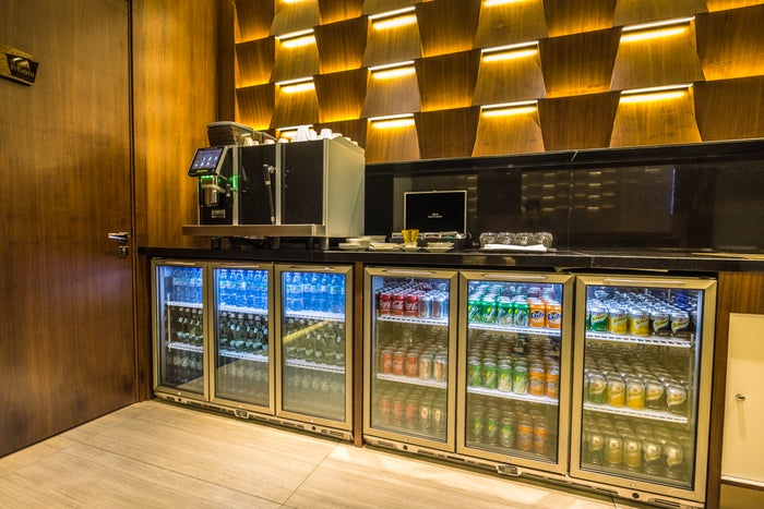 Etihad Airways First Class Lounge Abu Dhabi Refreshment Station