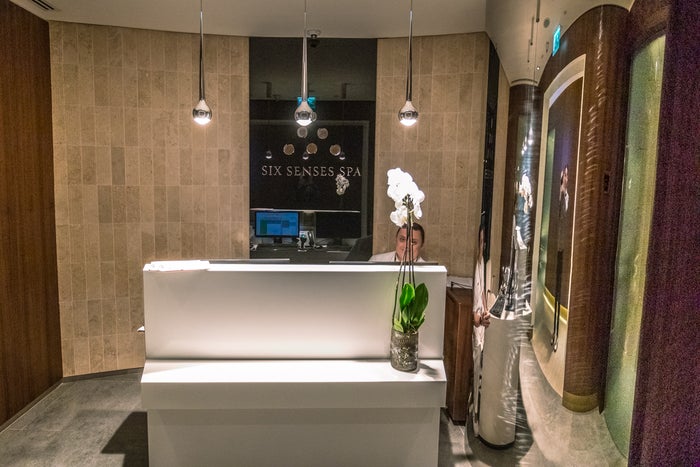 Etihad Airways First Class Lounge Abu Dhabi Spa Reception