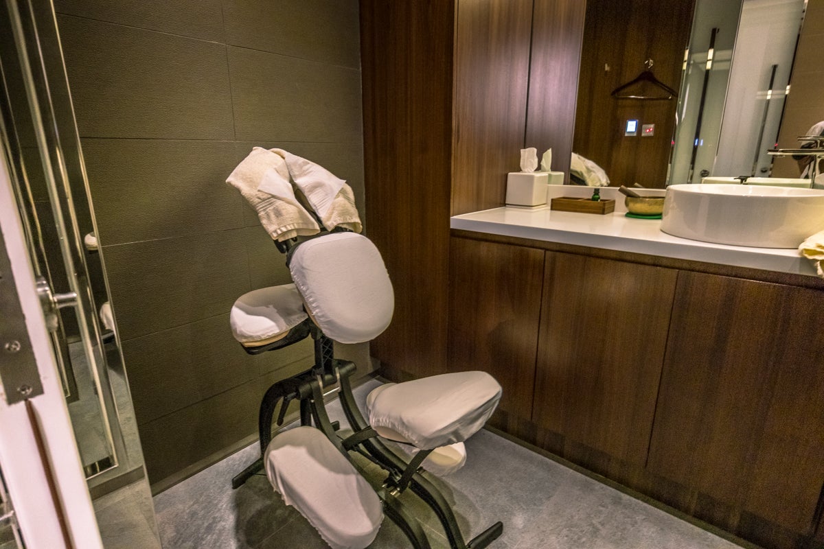 Etihad Airways First Class Lounge Abu Dhabi Spa Treatment Room