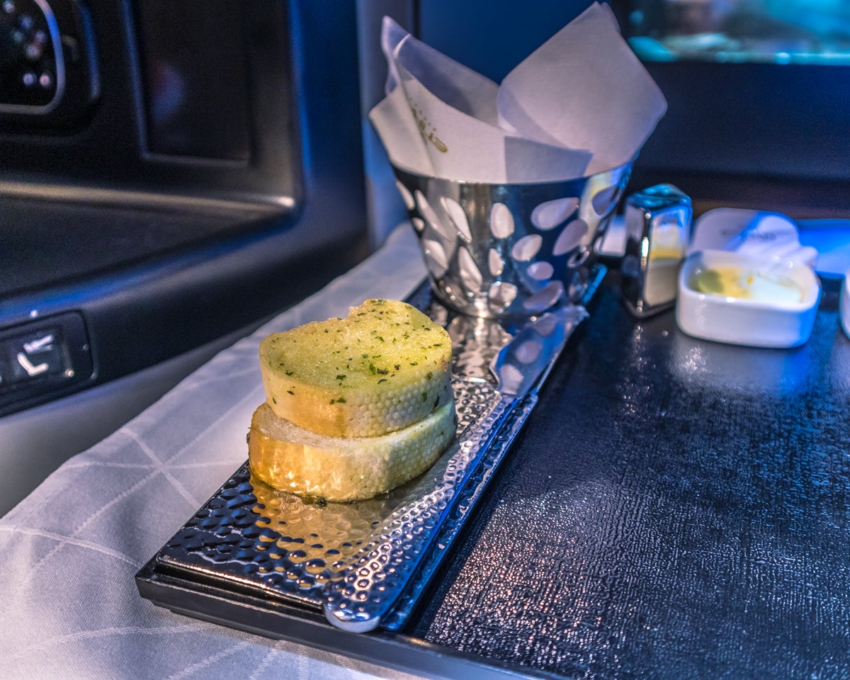 Etihad Airways Boeing 787-9 --- Business Class Garlic Bread