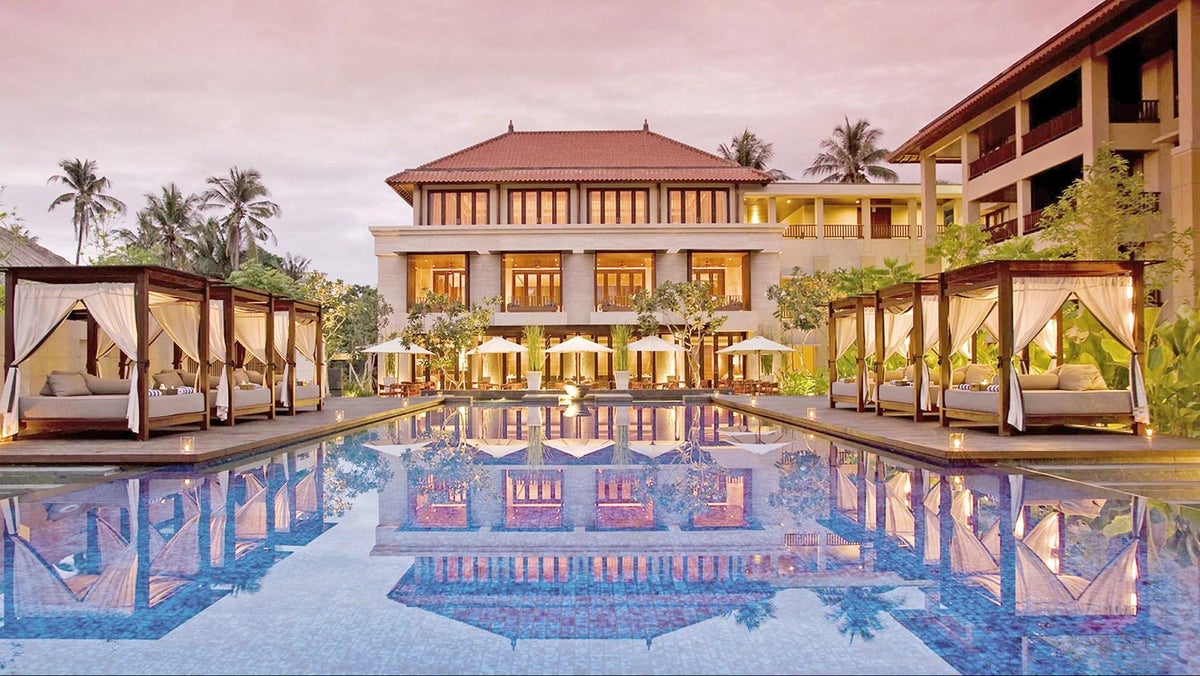 Conrad Hotels & Resorts: 10 Most Popular Locations & Best Redemptions [2023 Guide]