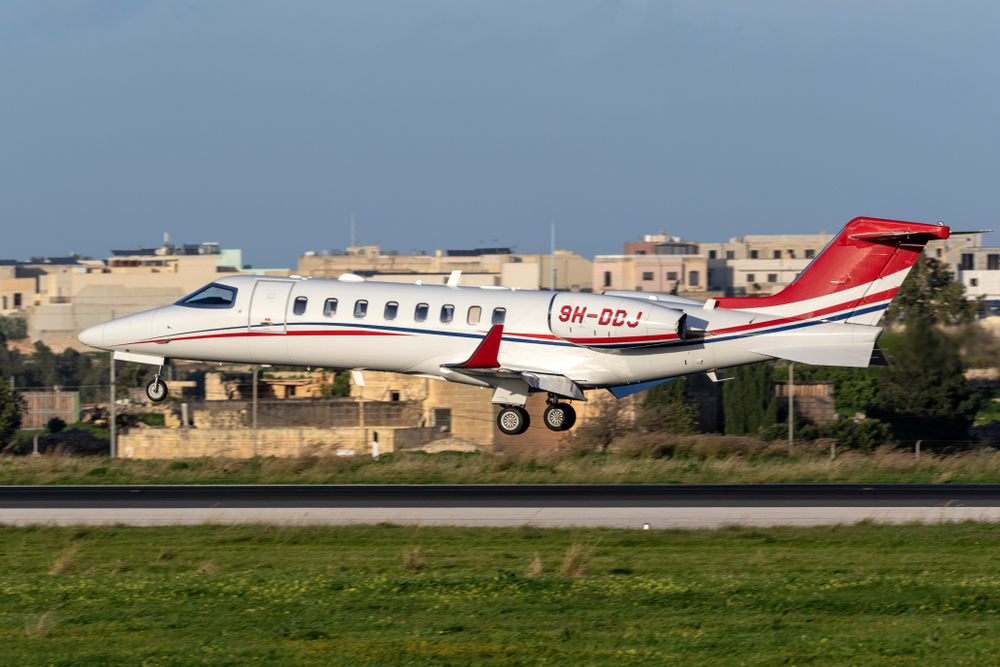 Learjet 75 Landing in Malta