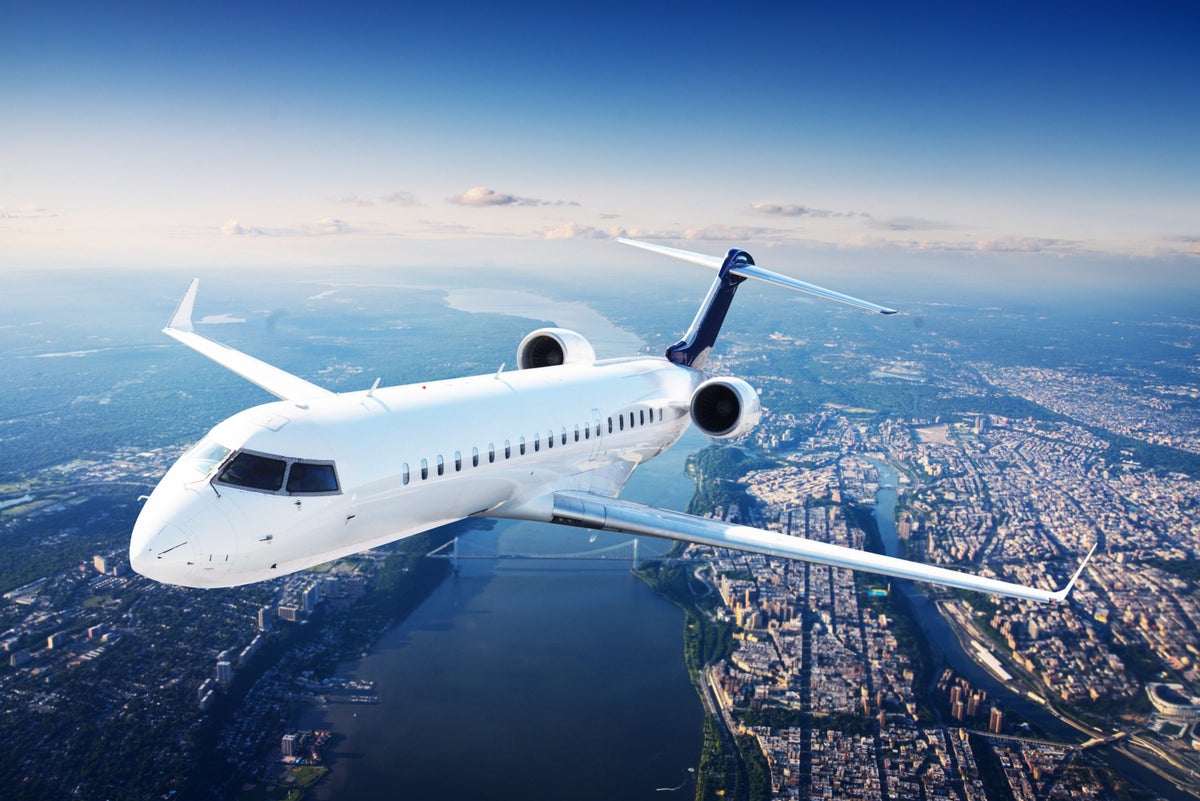 The Ultimate Guide to Flying Private with Blackbird [Booking, Price, and Routes]