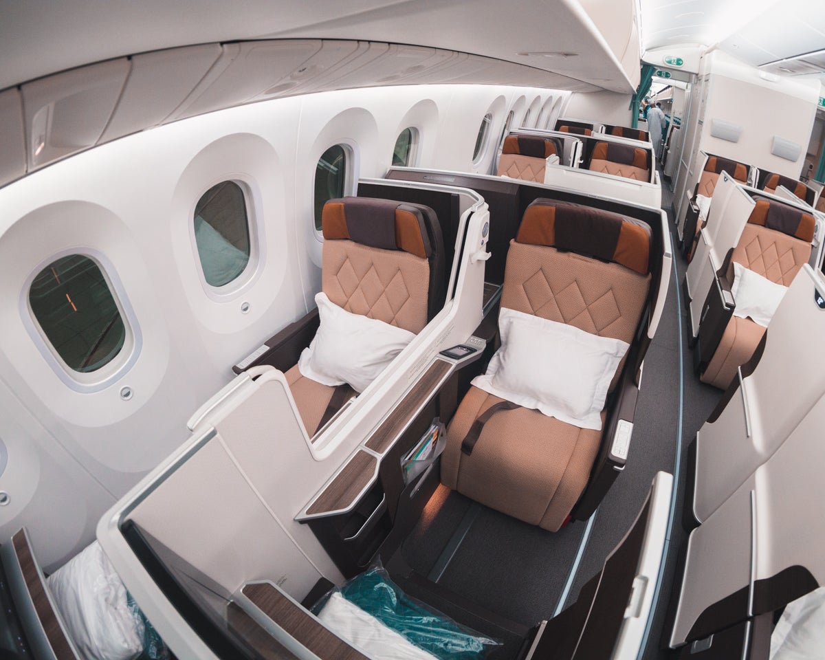 Oman Air Boeing 787-9 Business Class Window-Side Seats