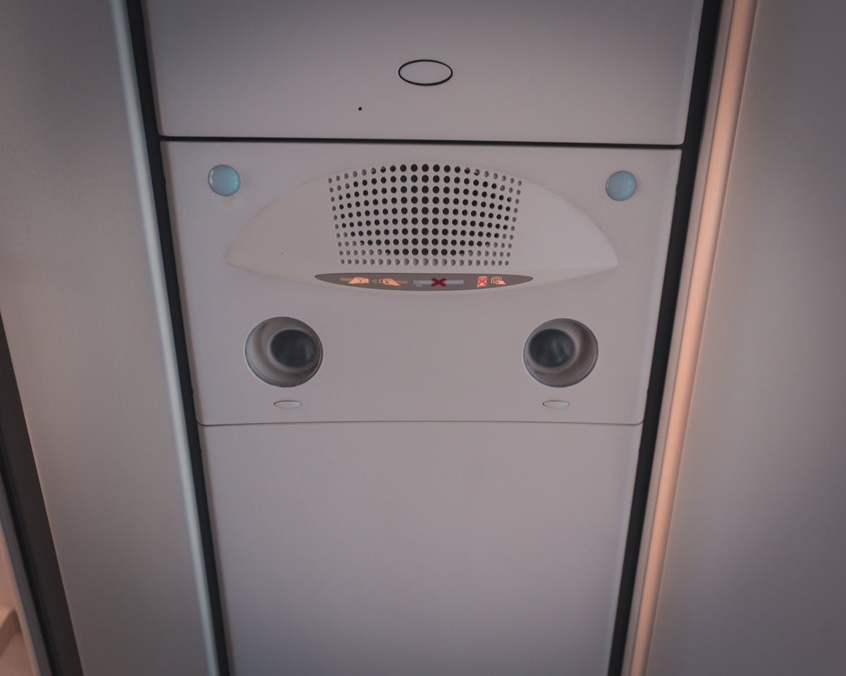 Oman Air Airbus A330 Old Business Class No Air Nozzles