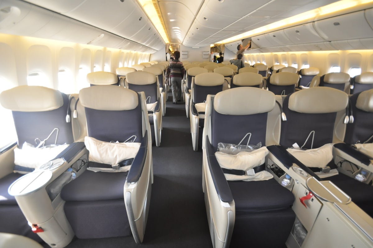 Air France Business Class Angle-Flat