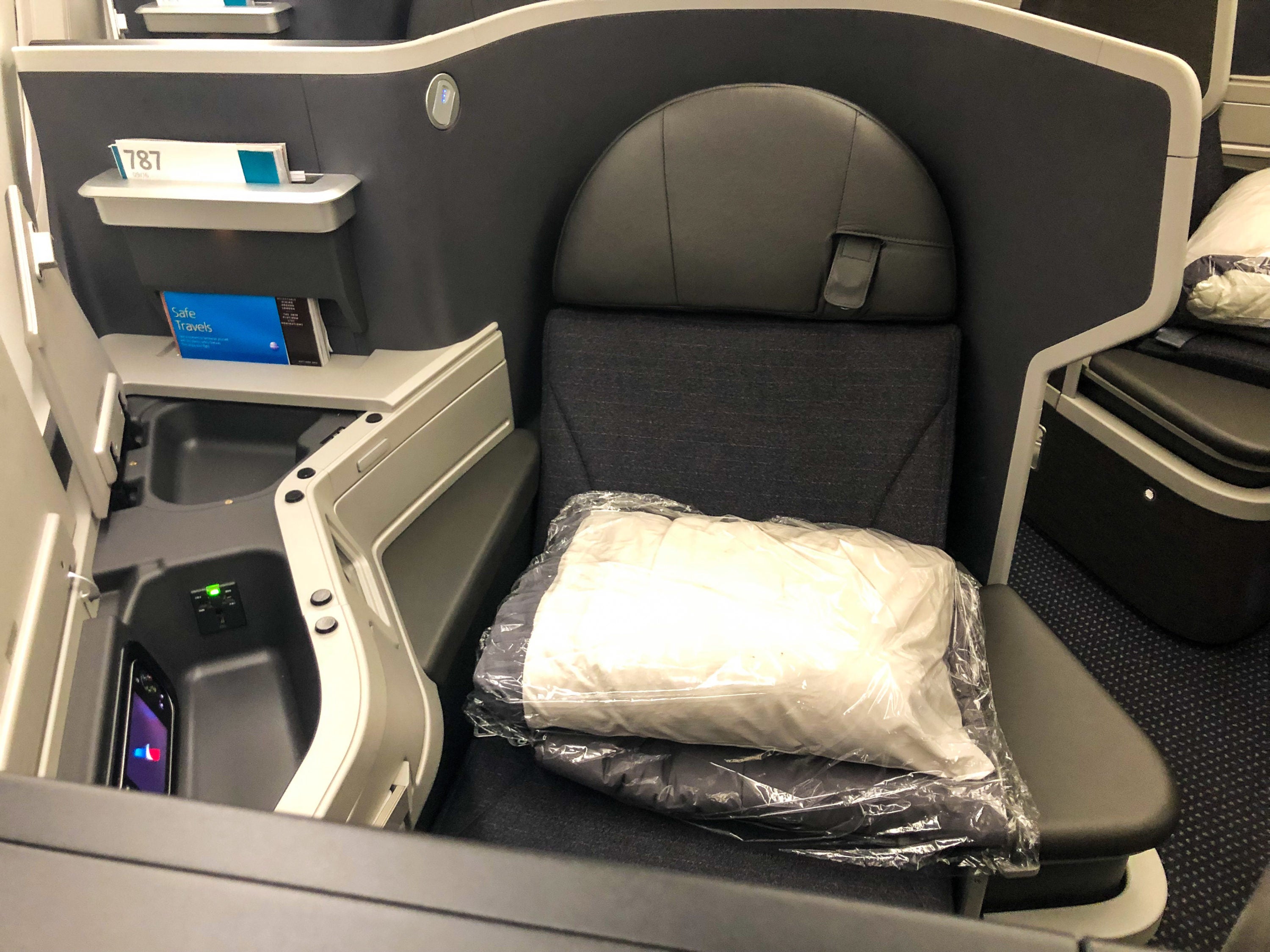 American Airlines 787-9 Flagship Business Class seat 4L
