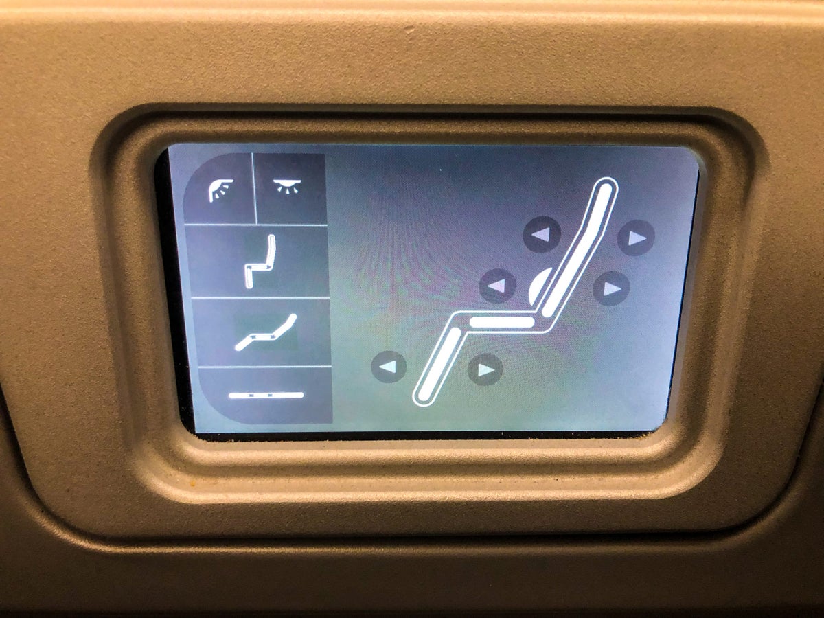 American Airlines 787-9 Flagship Business Class seat controls