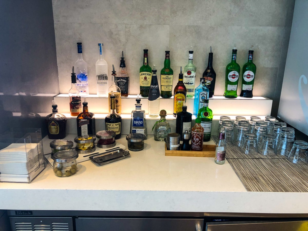 American Airlines Flagship Lounge JFK self-serve alcohol bar