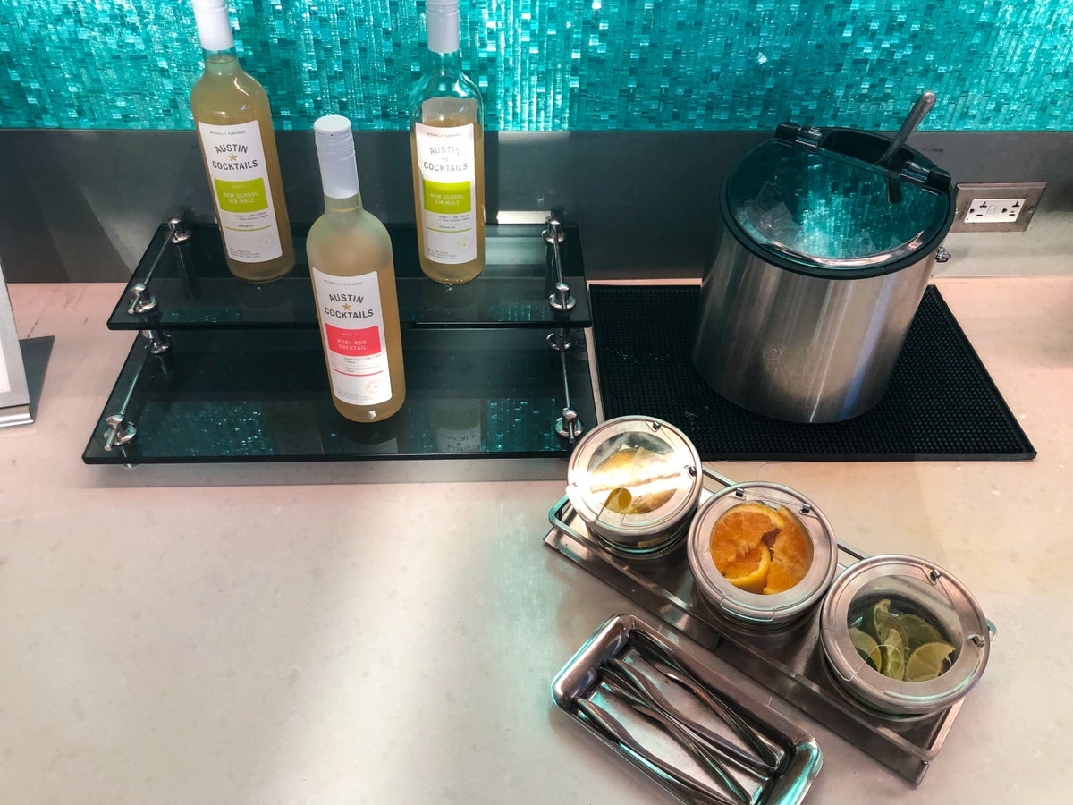 American Airlines Flagship Lounge LAX DIY cocktail bar