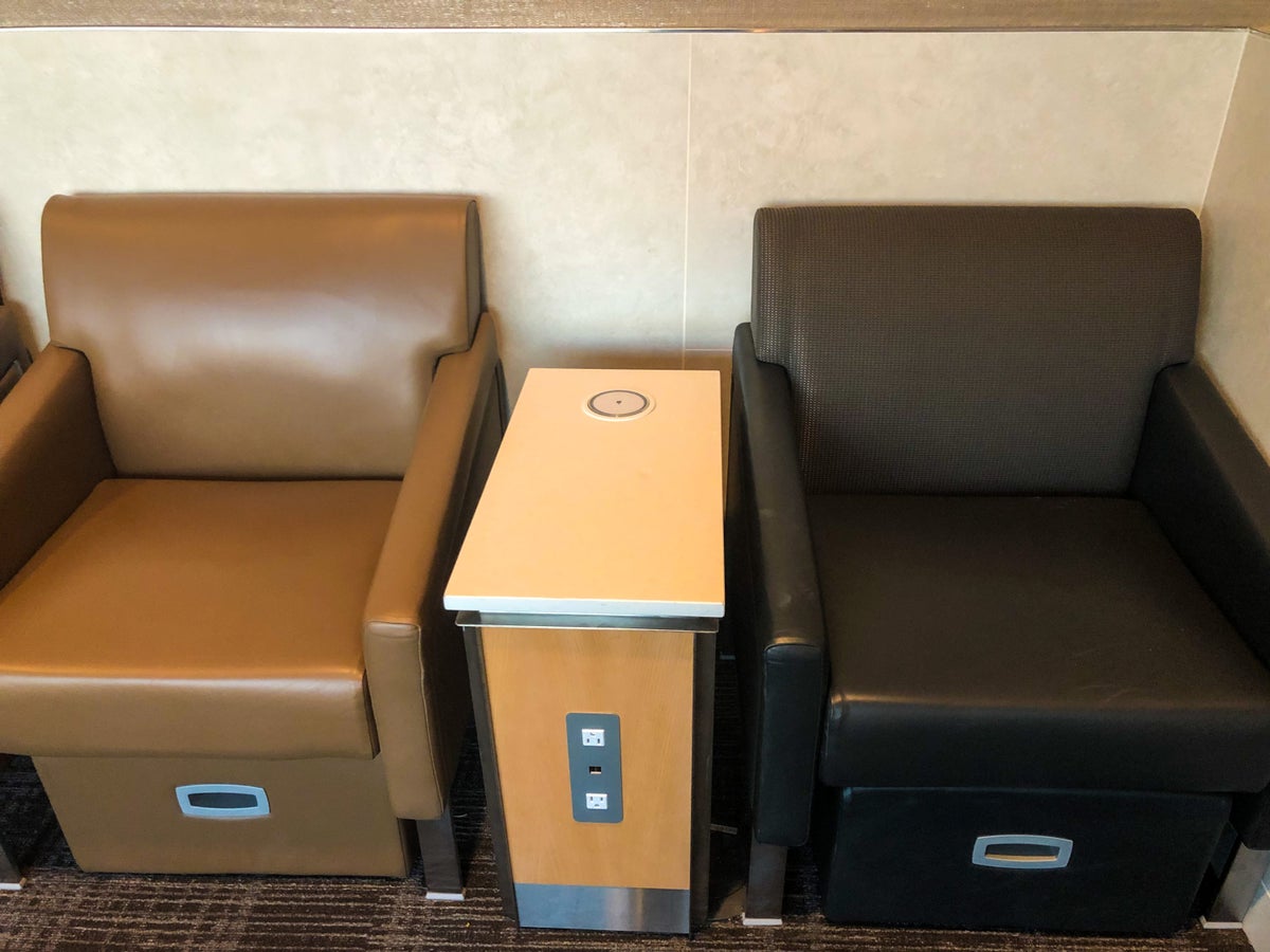 American Airlines Flagship Lounge LAX armchairs and outlets