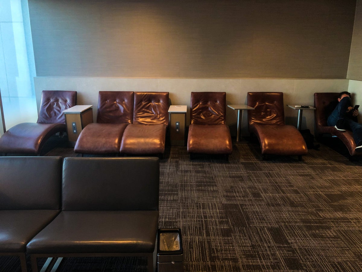 American Airlines Flagship Lounge LAX daybeds