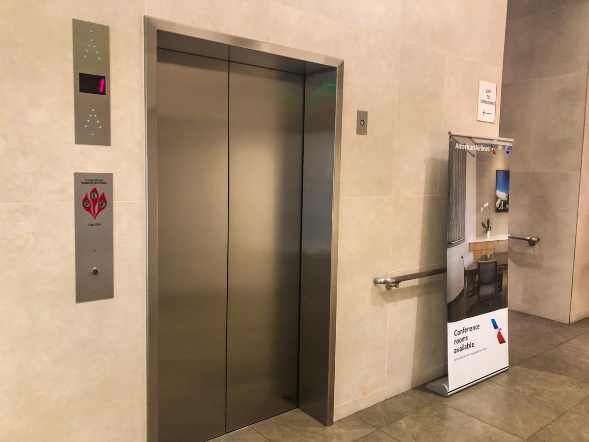 American Airlines Flagship Lounge LAX elevator