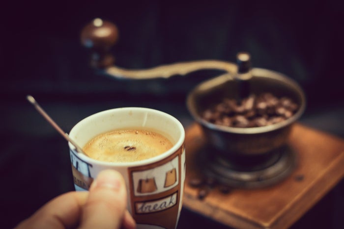 The 10 Best Coffee Grinders for Travel in 2024 [Espresso, French Press, Pour Over & More]