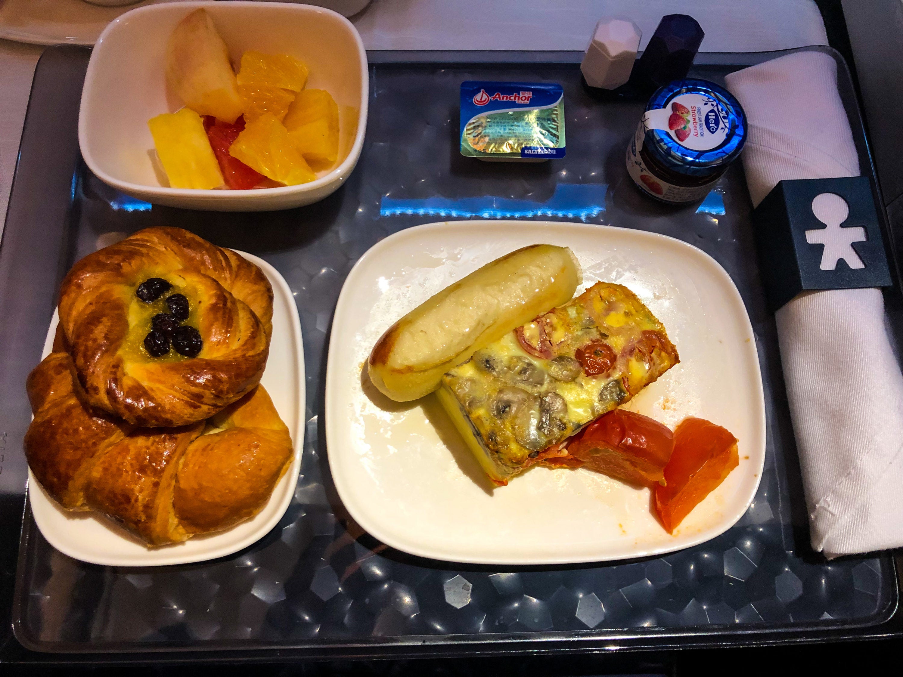 Delta One Suites A350-900 petit-déjeuner