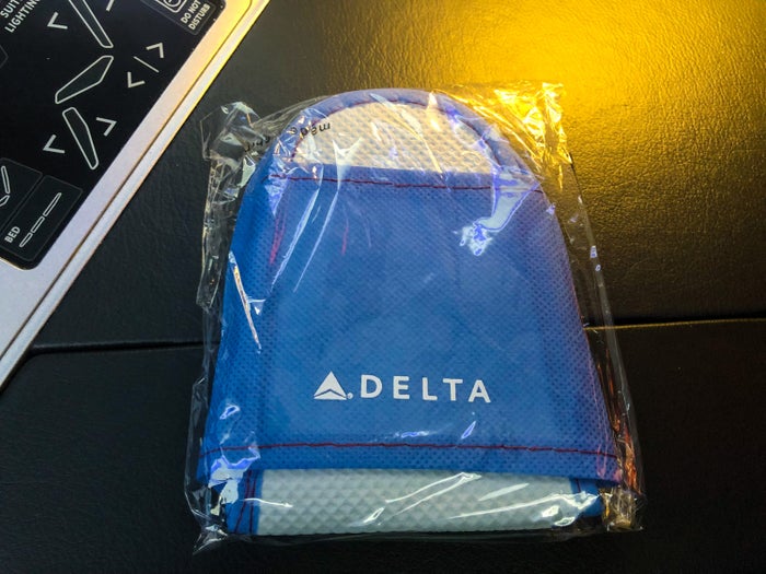 Delta One Suites A350-900 extra slippers