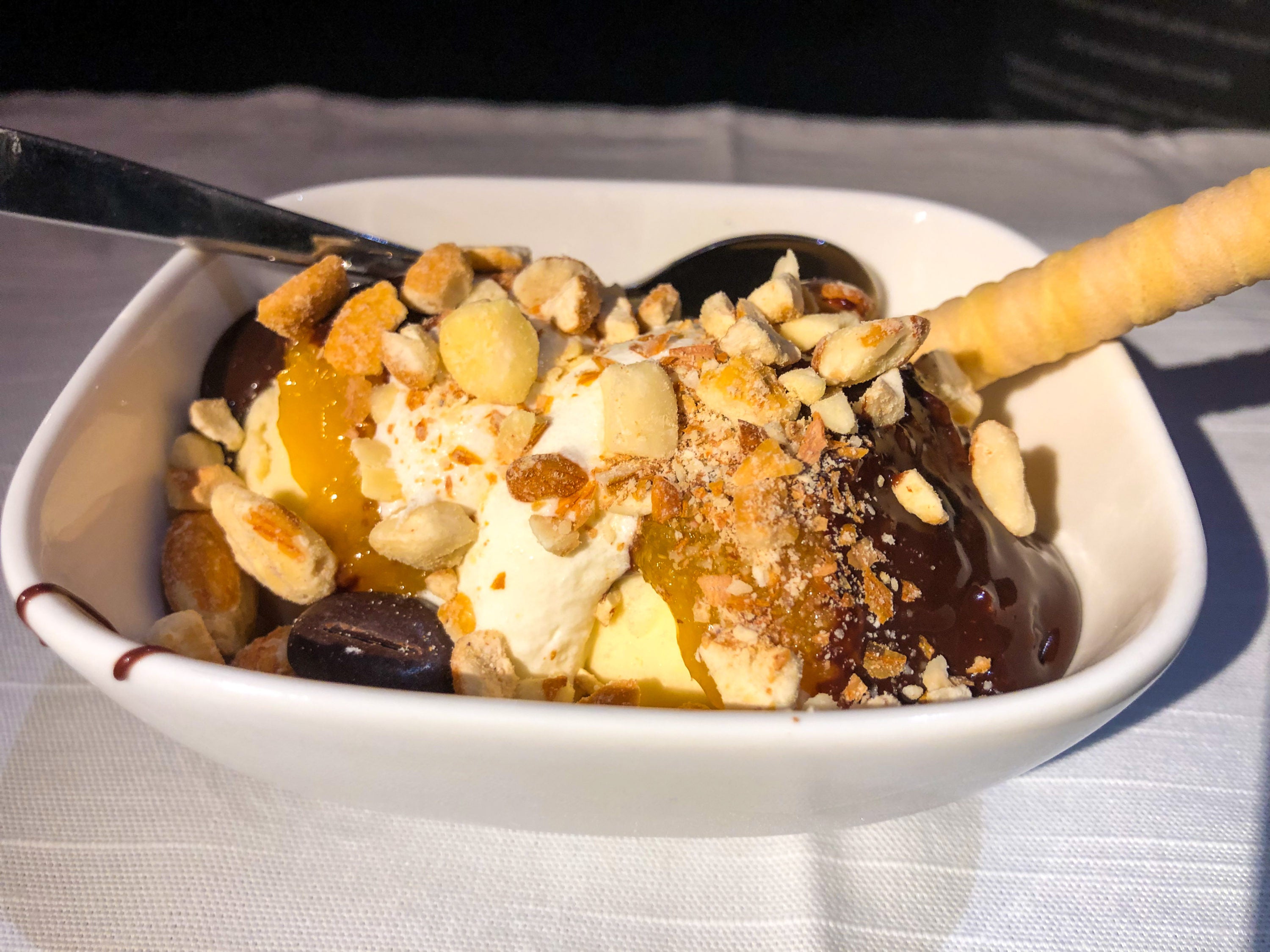 Delta One Suites A350-900 ice cream sundae close-up