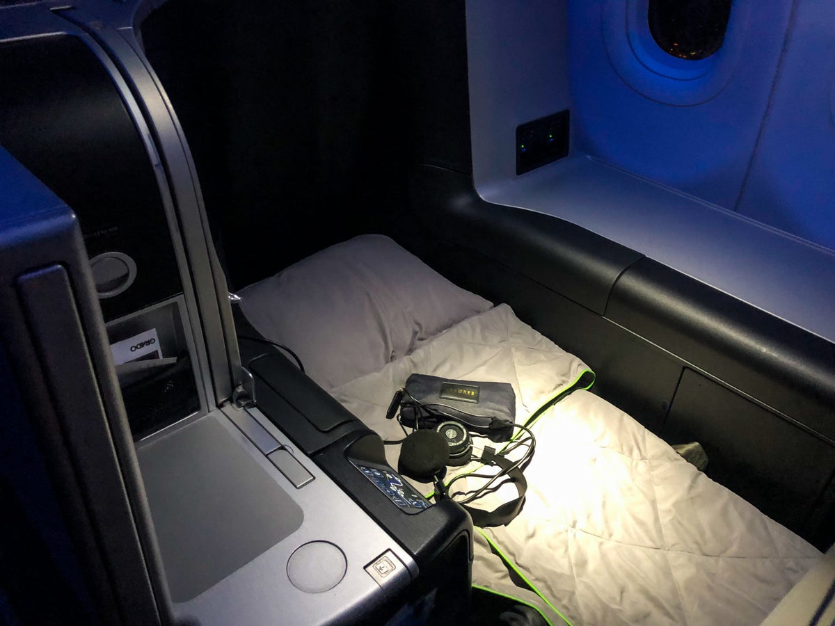 JetBlue Mint A321 bed made