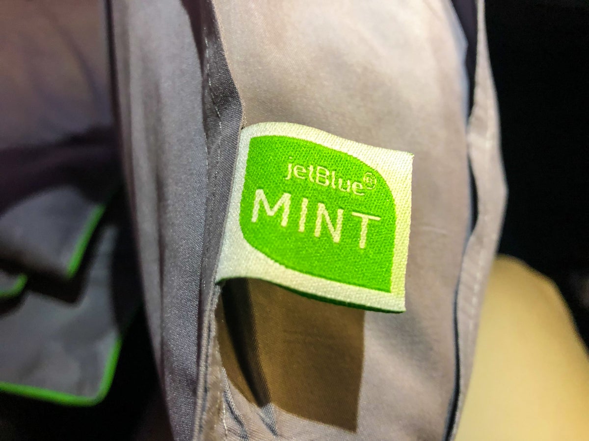 JetBlue Mint A321 bedding logo
