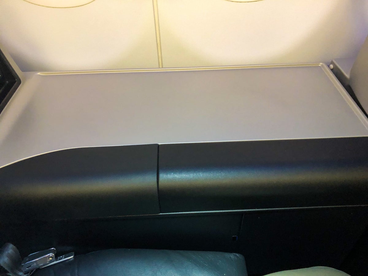 JetBlue Mint A321 left side table