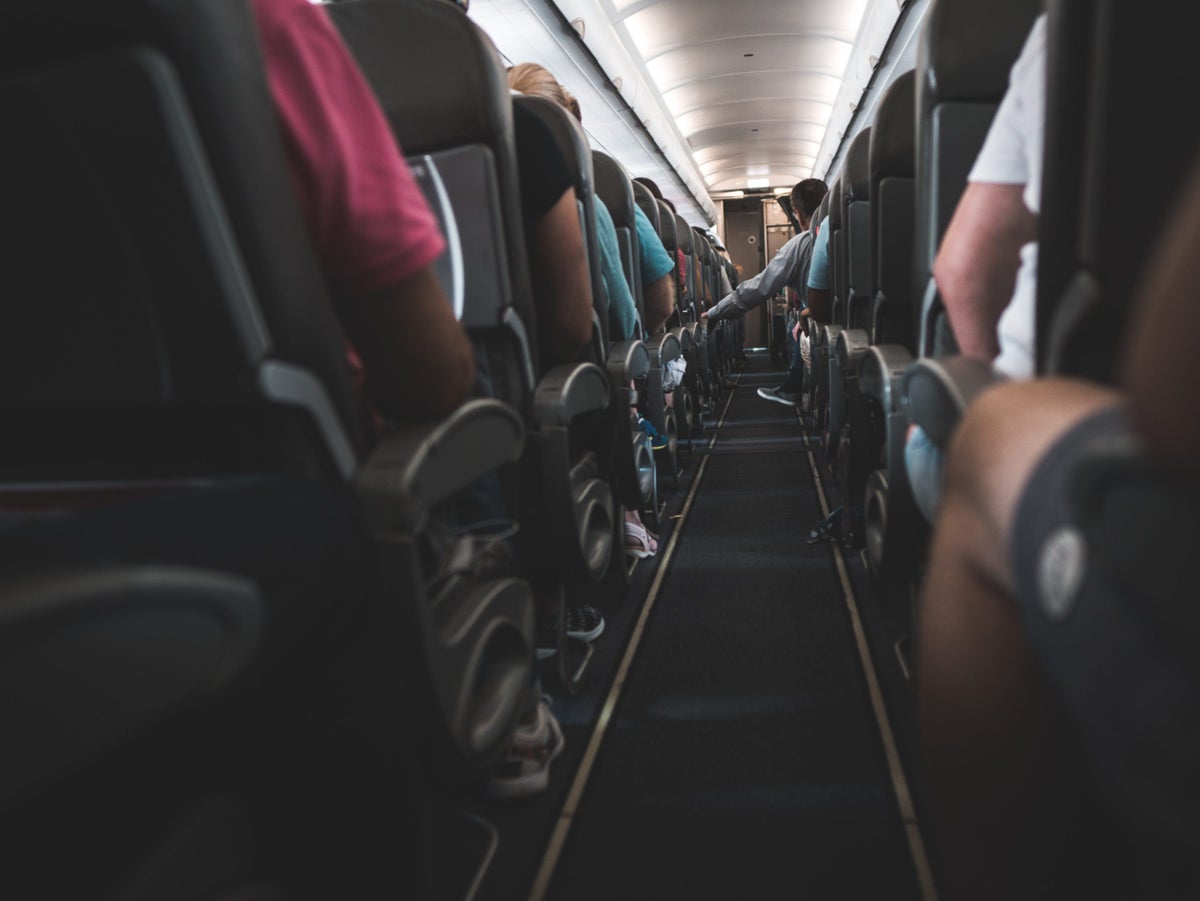 The Ultimate Guide to Flying With Allergies [Includes Nut Policies for 60 Airlines]