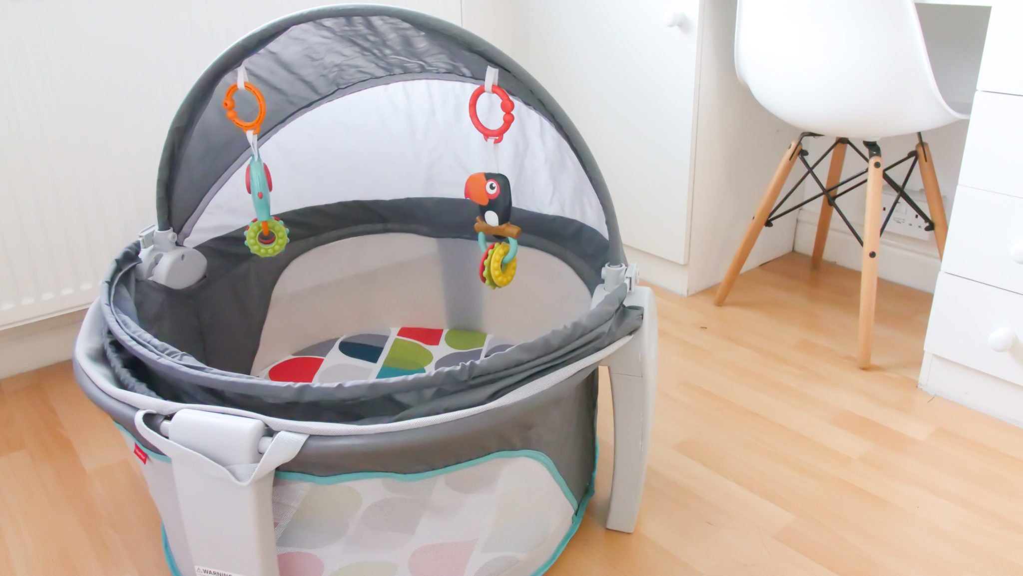 17 Best Travel Cribs & for Toddlers & Babies [2023]