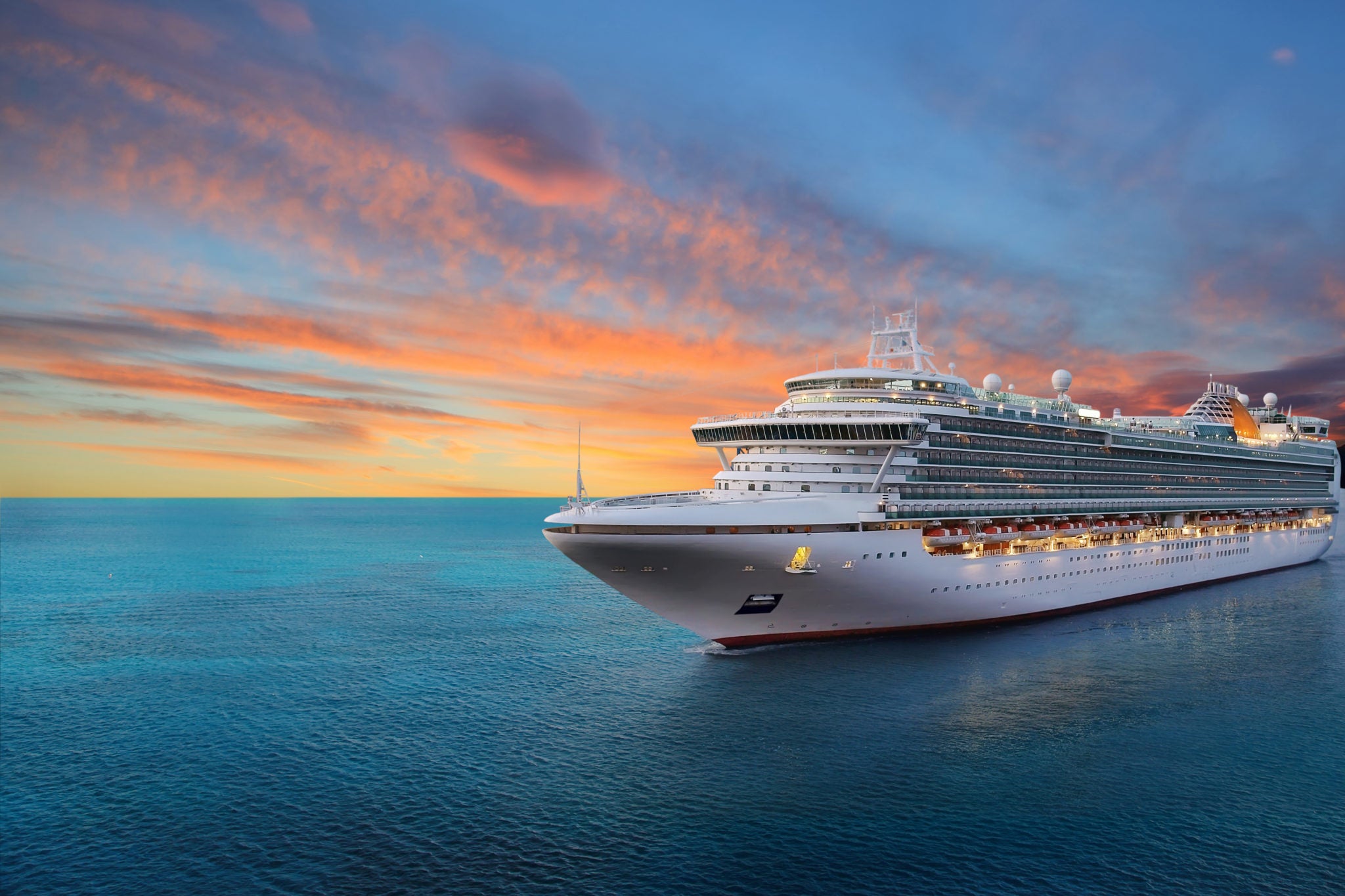 Cruise.com vs Cruises.com: Which is the Ultimate Cruise Booking Experience?