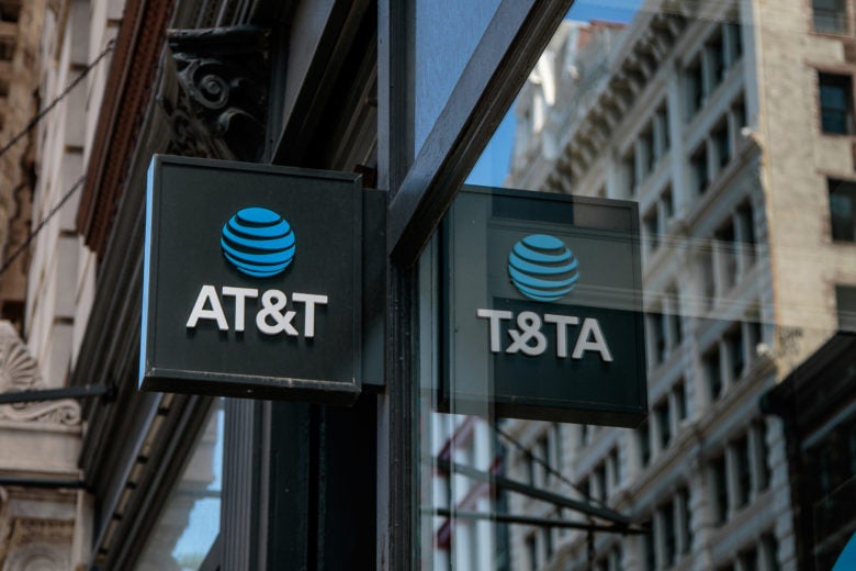 AT&T International Phone Plans - Coverage, Rates [2023]