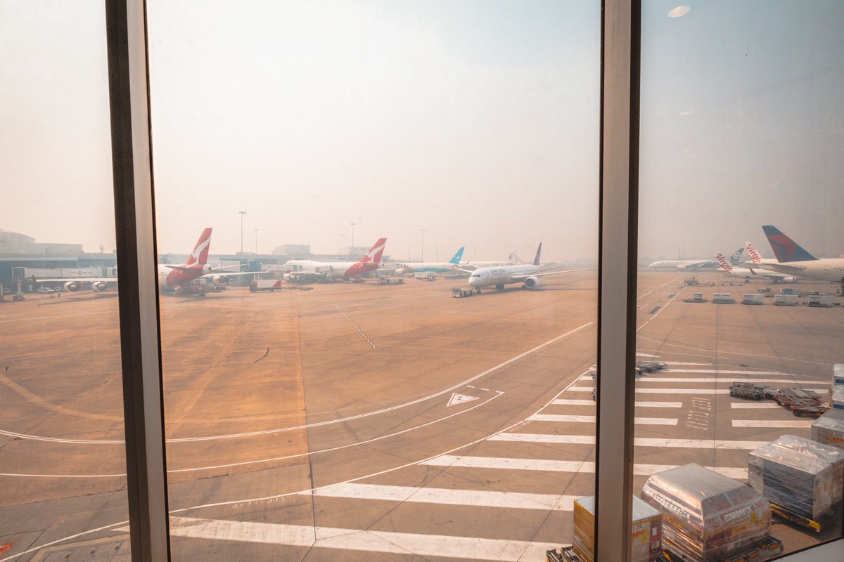 Sydney Airport Haze due to Fires