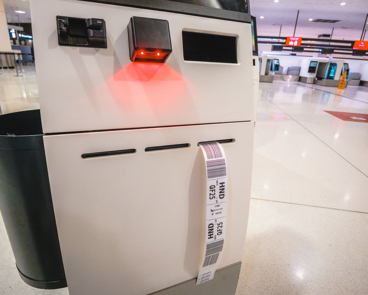 Qantas Check-In Kiosk Bag Tag Printing at Sydney Airport