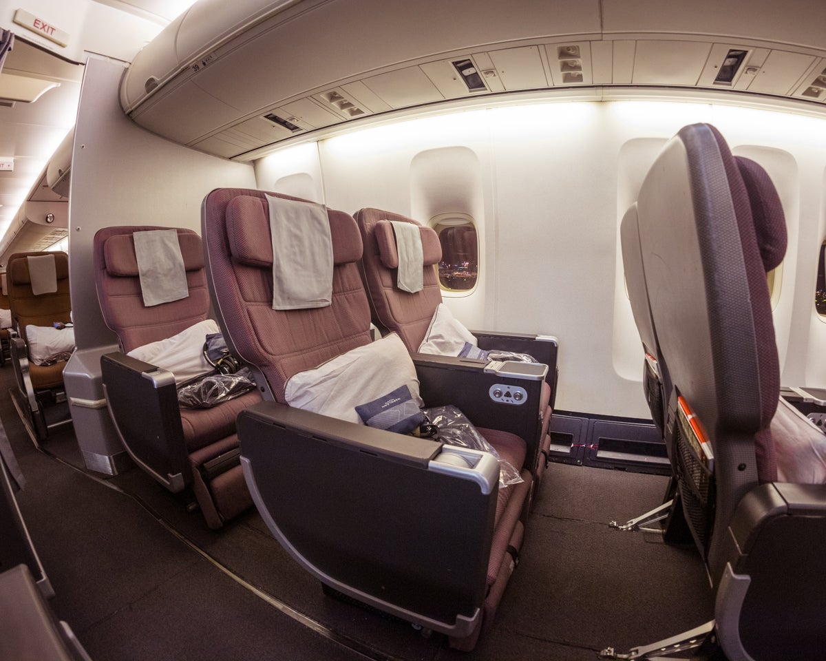 Qantas Boeing 747 Premium Economy Seat Adjustment