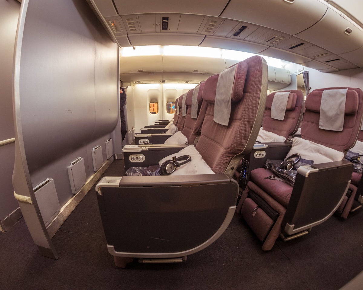 Qantas Boeing 747 Premium Economy Bulkhead Legroom