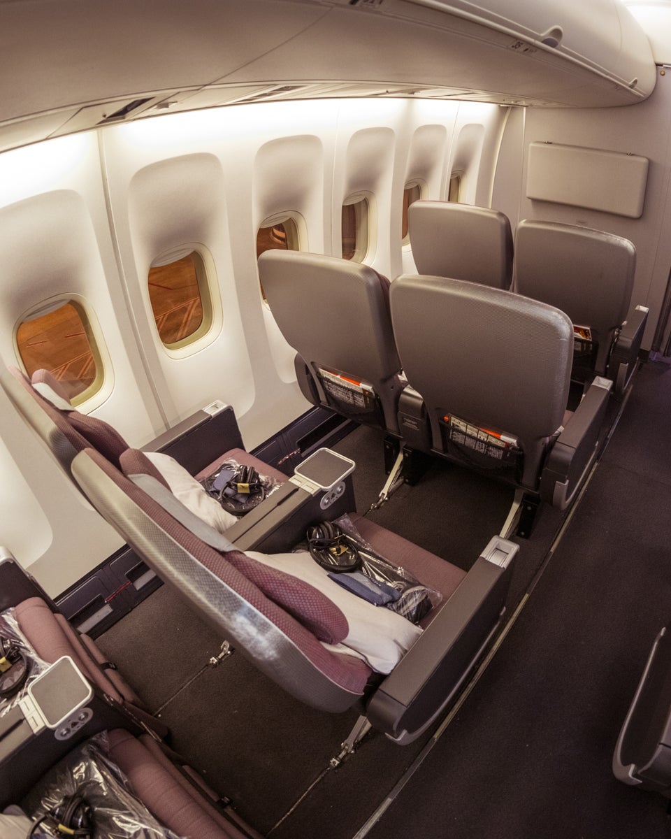 Qantas Boeing 747 Premium Economy Seat Recline