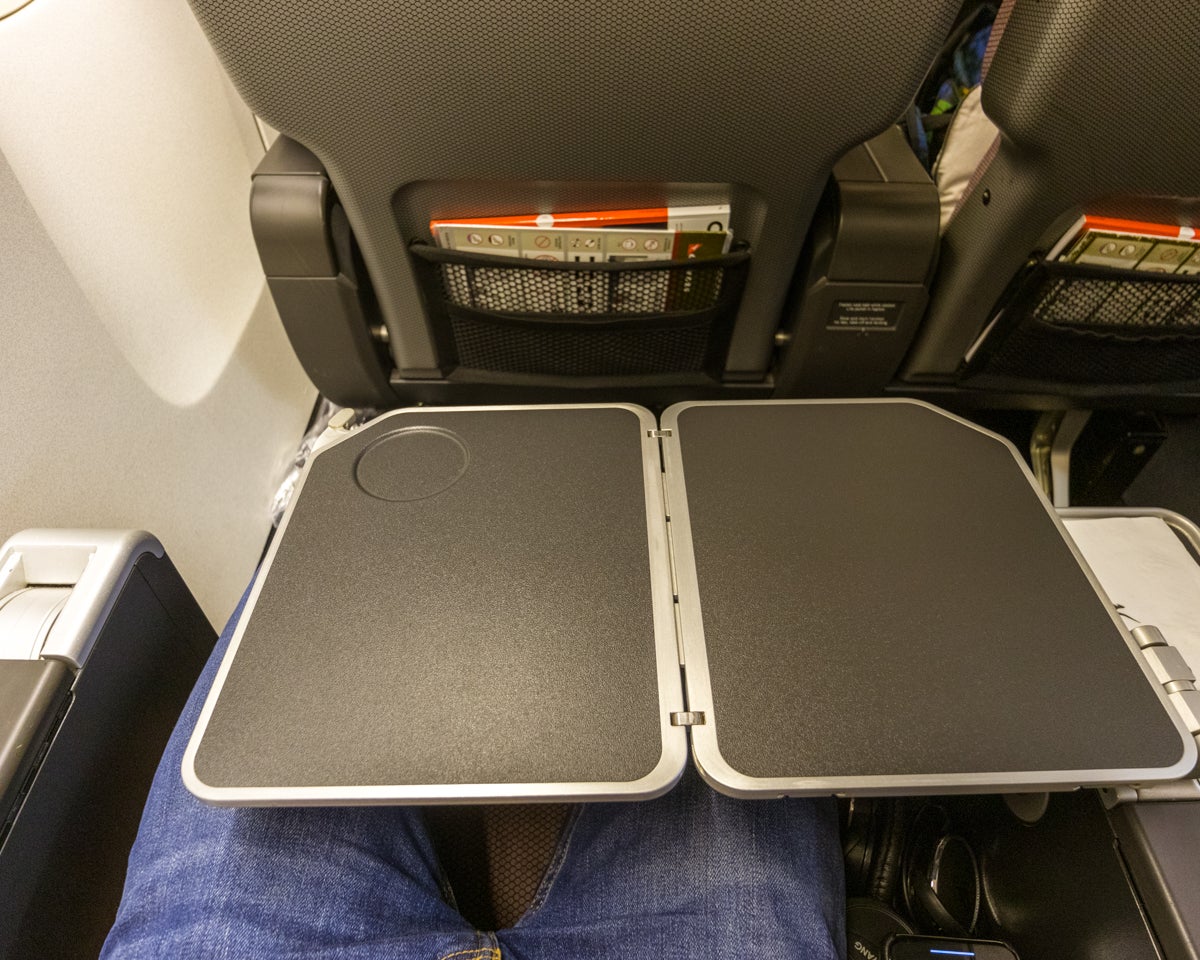 Qantas Boeing 747 Premium Economy Power Socket