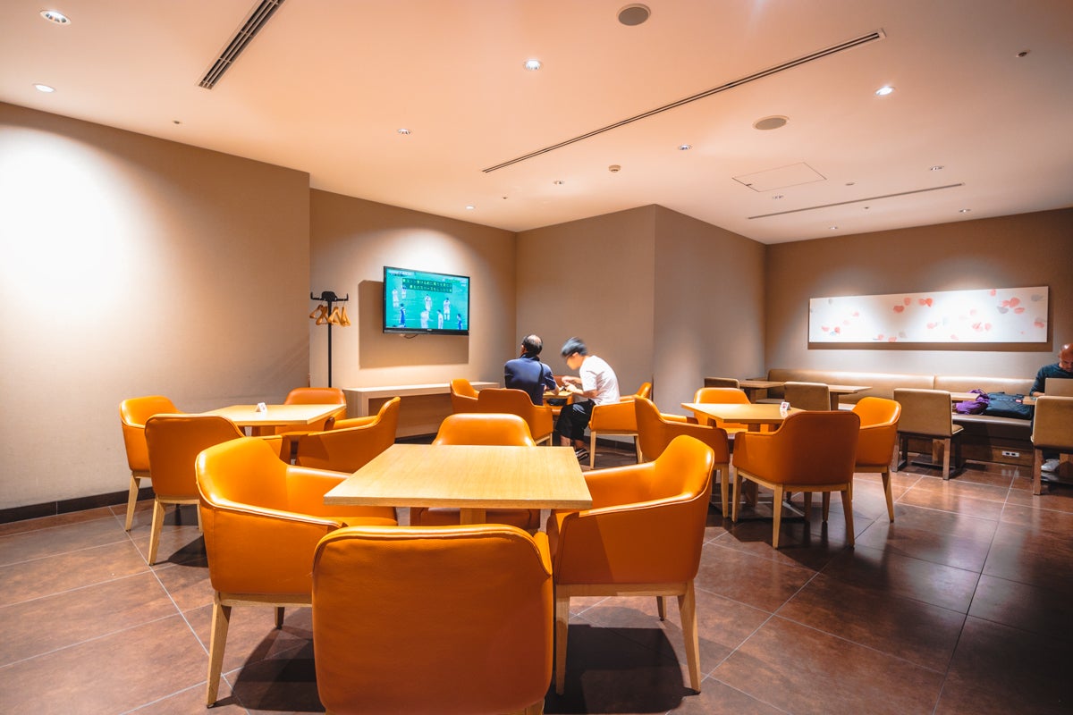 JAL Business Class Lounge Haneda Airport Media Room
