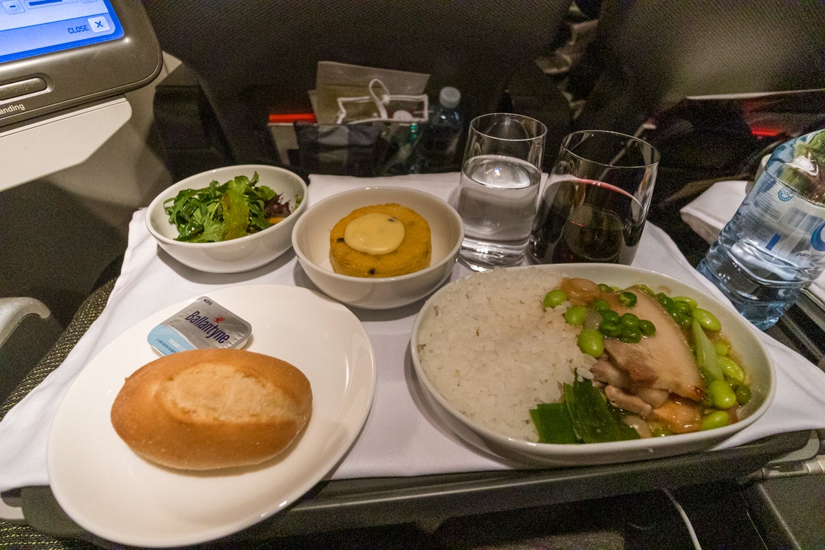 Qantas Boeing 747 Premium Economy Dinner Service