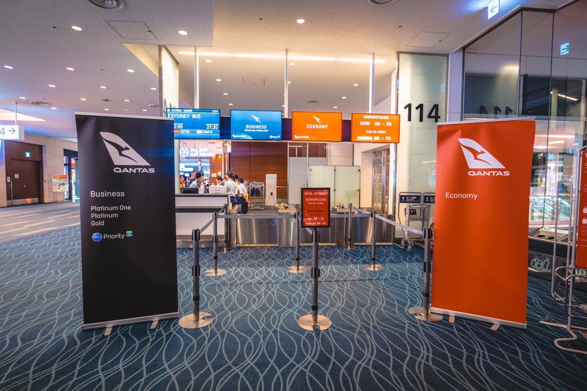 Qantas Haneda Airport Gate