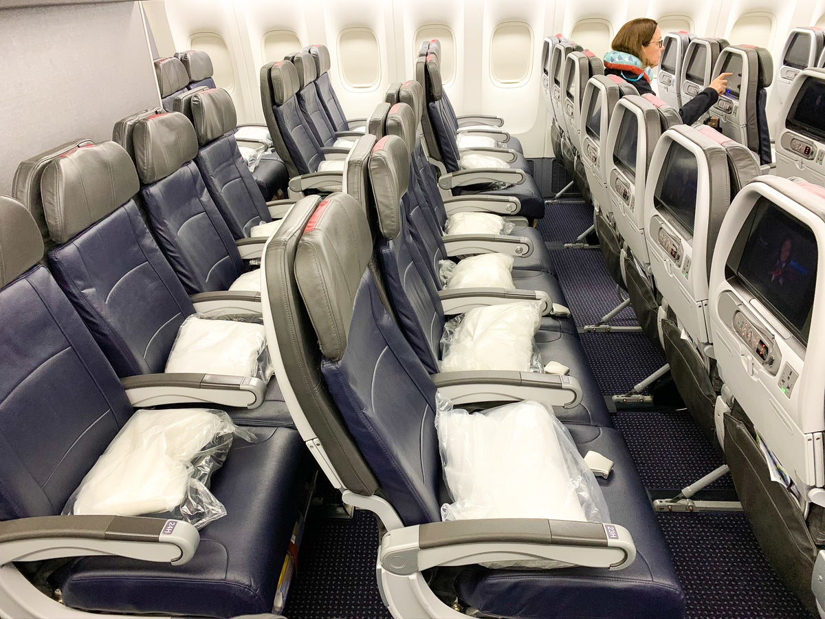 American Airlines 777 200 Economy Class