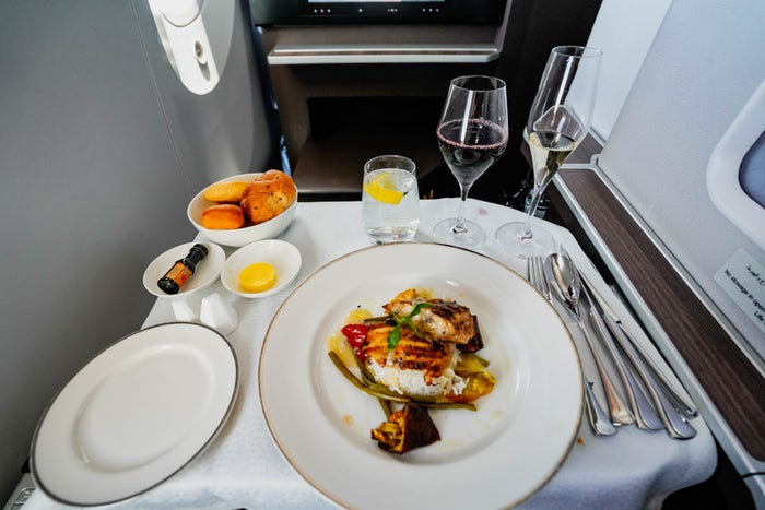 Oman Air B787-9 Business Class --- Pan-Fried Hamour