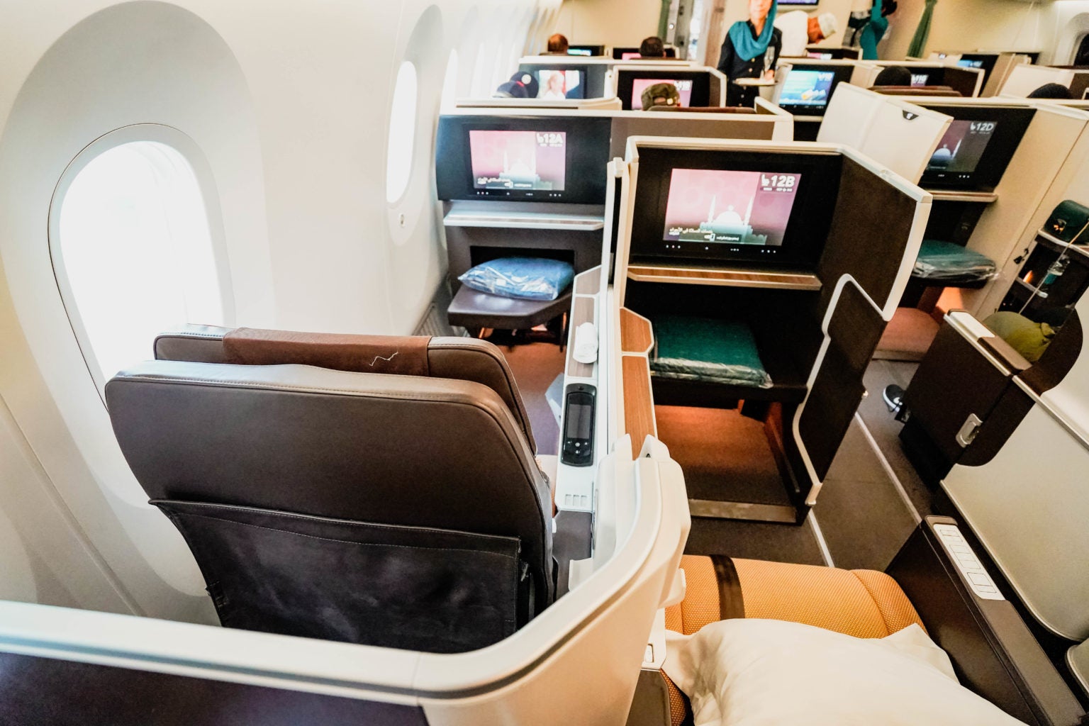 Oman Air 787-9 Business Class Review (Muscat > Bangkok)