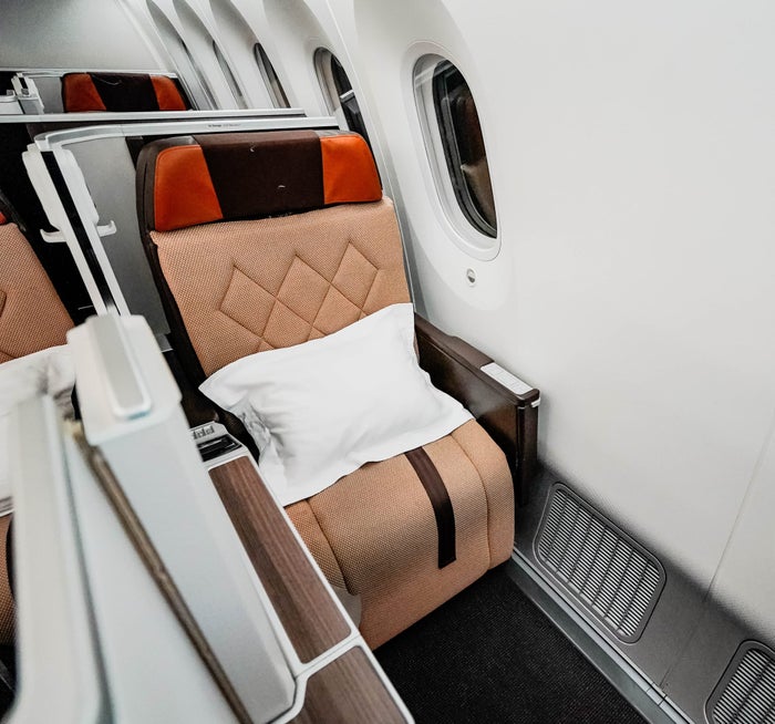 Oman Air B787-9 Business Class --- Seat 12A