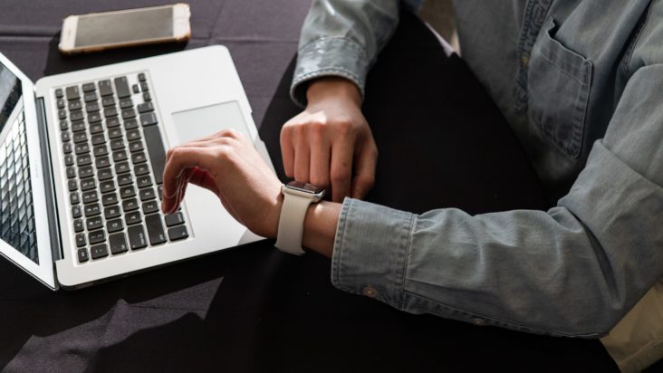 apple watch macbook iphone apple watch macbook iphone