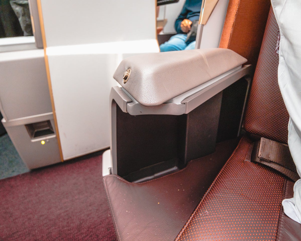 Podłokietnik z regulacją wysokości Virgin Atlantic Airbus A350 upper class